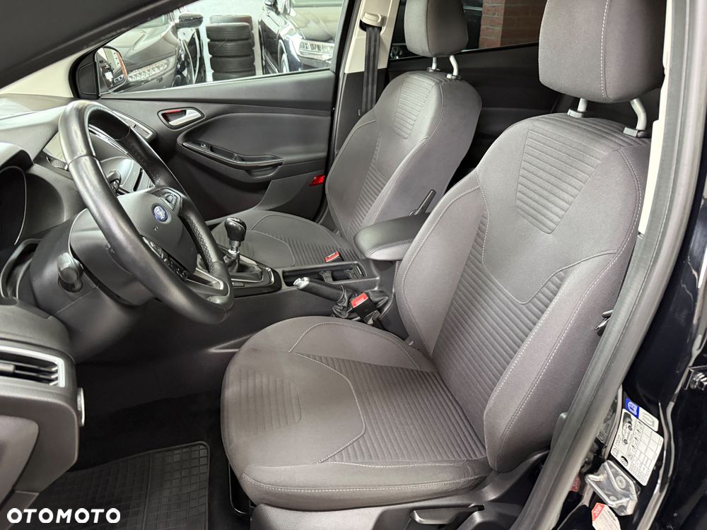 Ford Focus 1.0 EcoBoost Titanium - 16