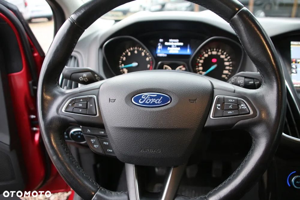 Ford Focus 1.0 EcoBoost Titanium - 22