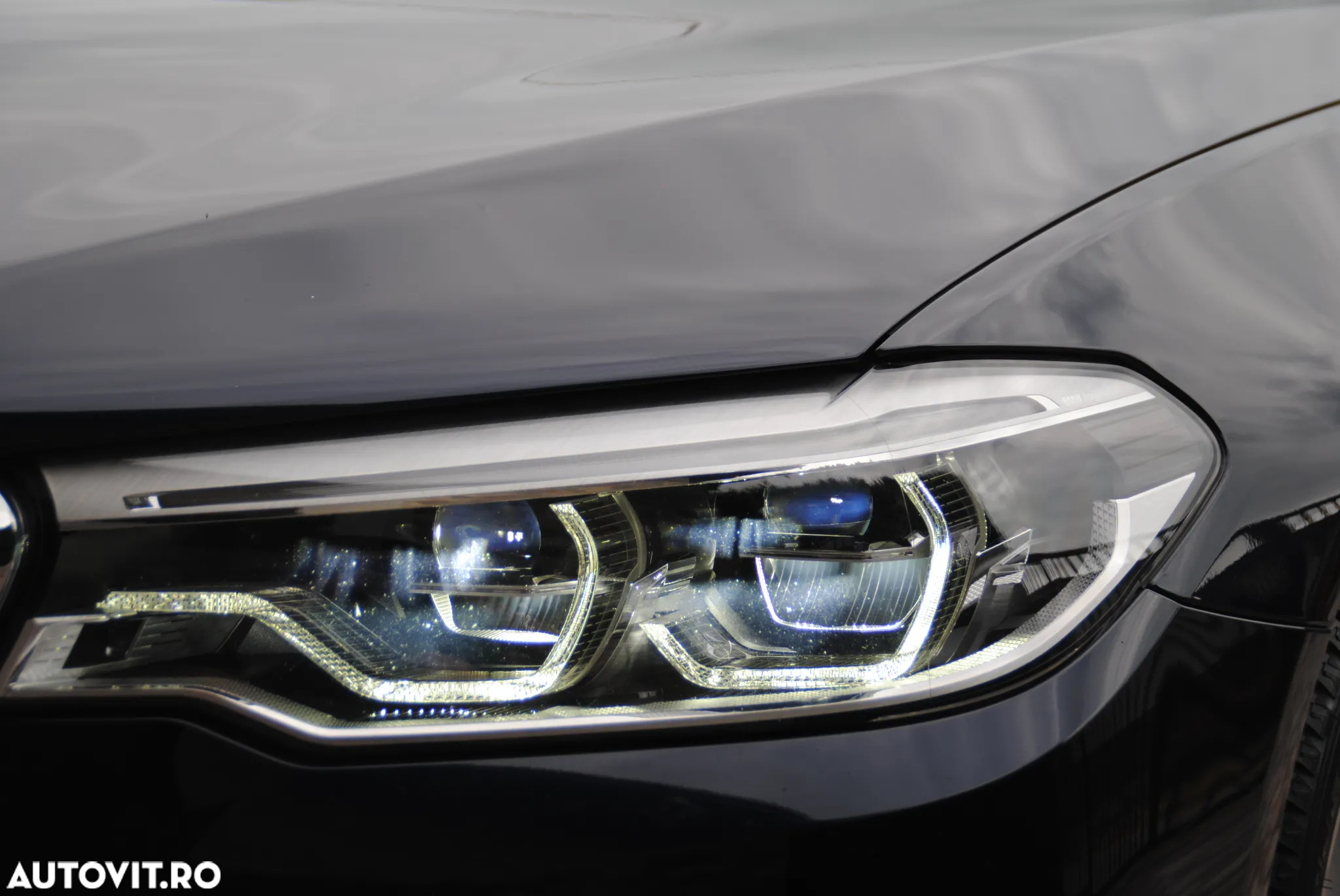 BMW Seria 5 520i AT - 39