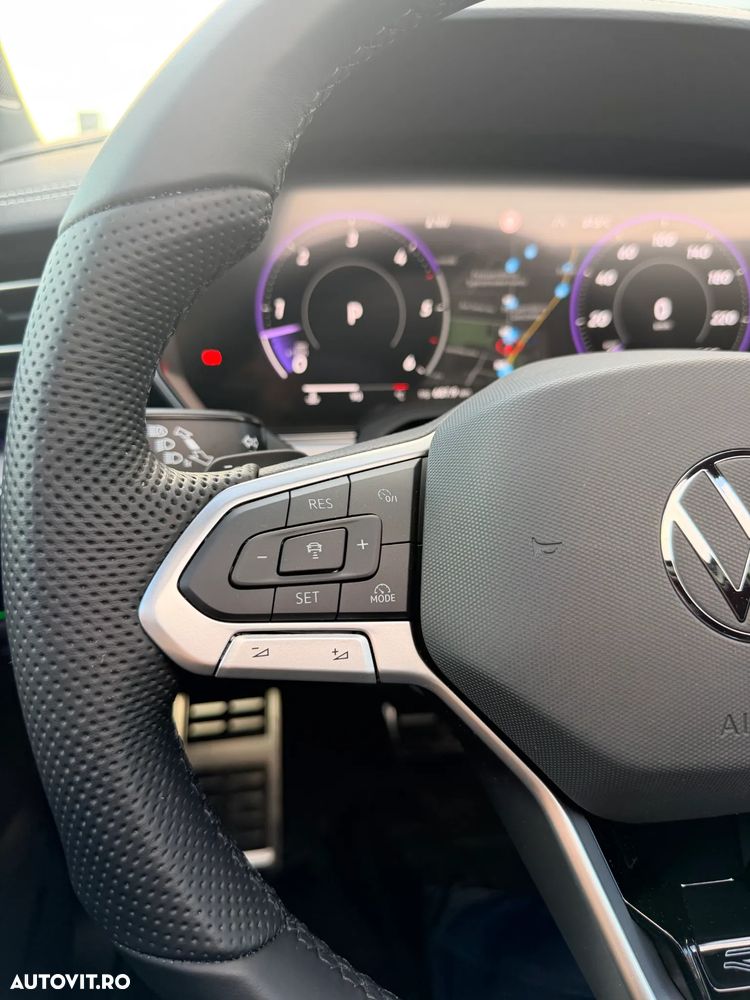 Volkswagen Touareg V6 TDI 4MOTION R-Line - 16
