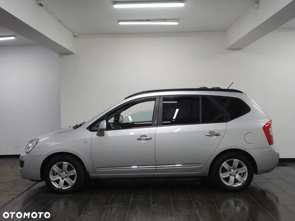 Kia Carens - 5