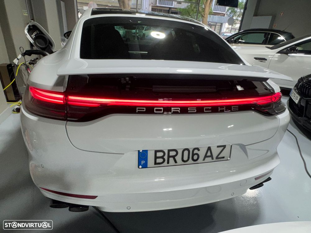 Porsche Panamera 4 E-Hybrid Platinum Edition - 5