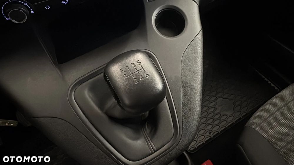 Opel Combo XL 1.2 Turbo Edition Plus S&S - 21