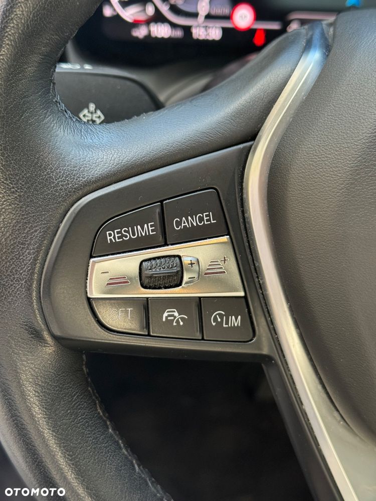 BMW Seria 3 330e Advantage sport - 32