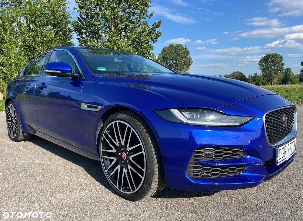 Jaguar XE 2.0 T Prestige - 2