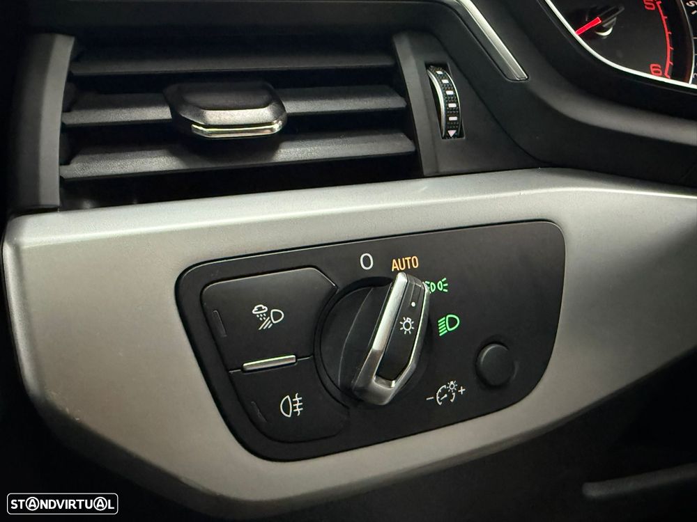 Audi A4 Avant 2.0 TDI S-line S tronic - 30