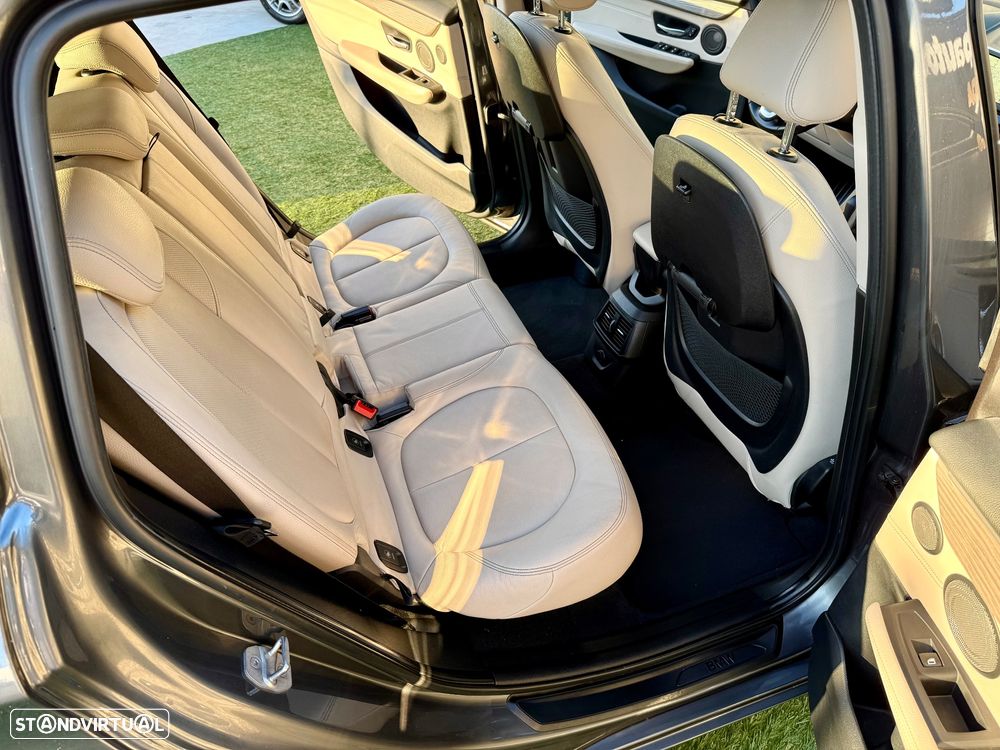 BMW 218 Gran Tourer d Line Luxury Auto - 39