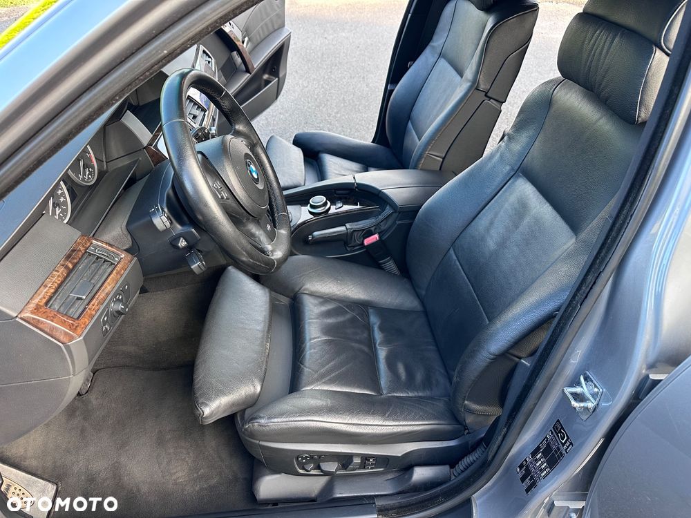 BMW Seria 5 530d Touring - 27