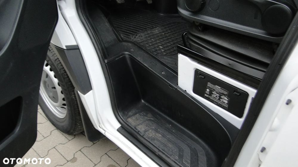 Mercedes-Benz SPRINTER - 12