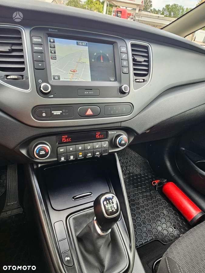 Kia Carens 1.7 CRDi 115 Dream-Team Edition - 32