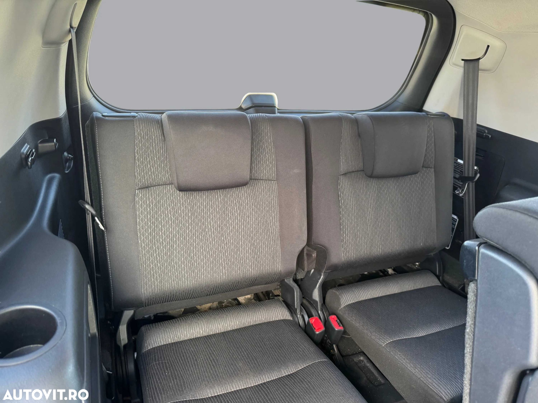 Toyota Land Cruiser 2.8l D-4D 204 CP A/T 7 locuri Executive - 28