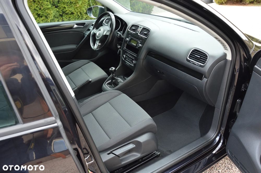 Volkswagen Golf - 23