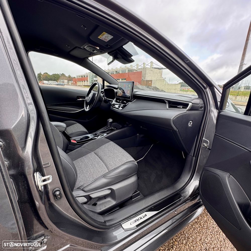 Toyota Corolla 1.8 Hybrid Exclusive - 13