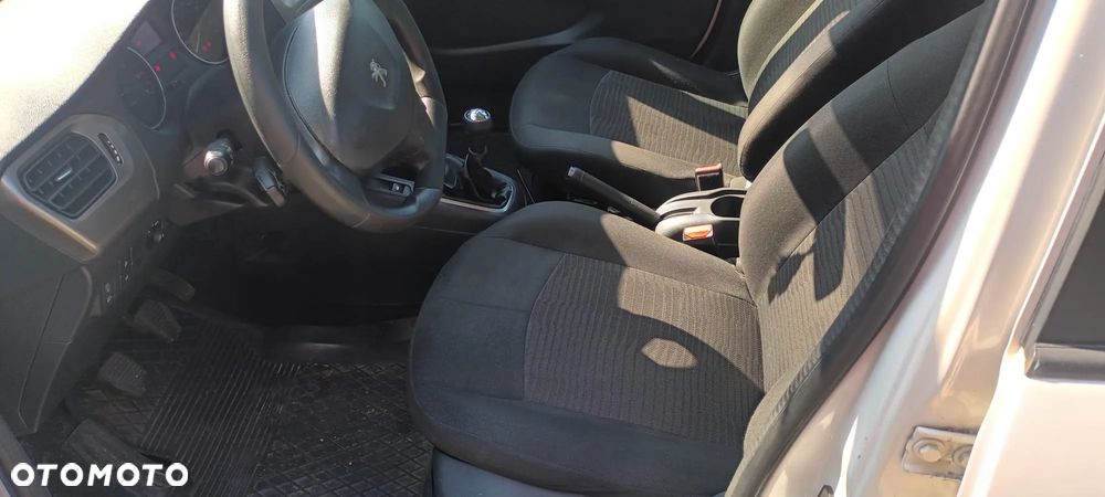 Peugeot 301 1.2 Pure Tech Active - 7