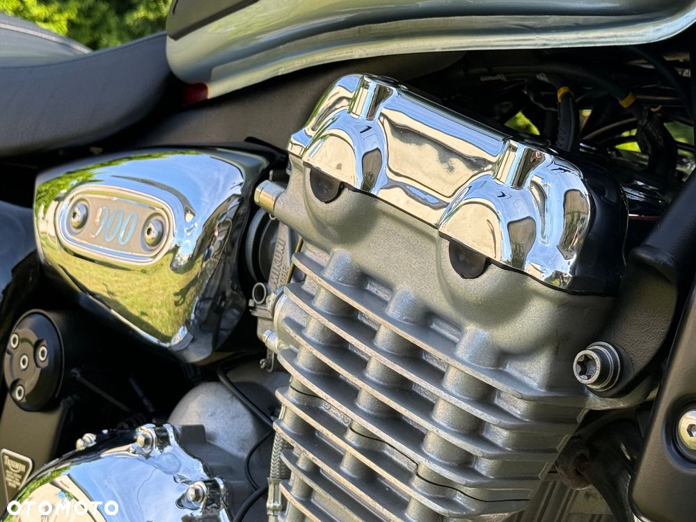 Triumph Thunderbird - 9