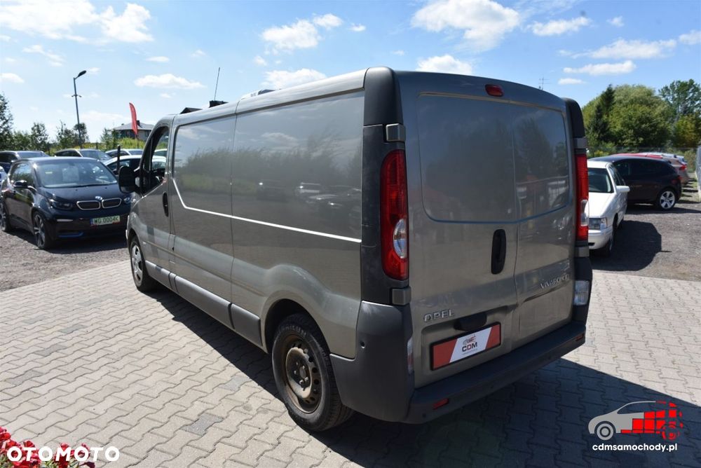 Opel Vivaro - 9