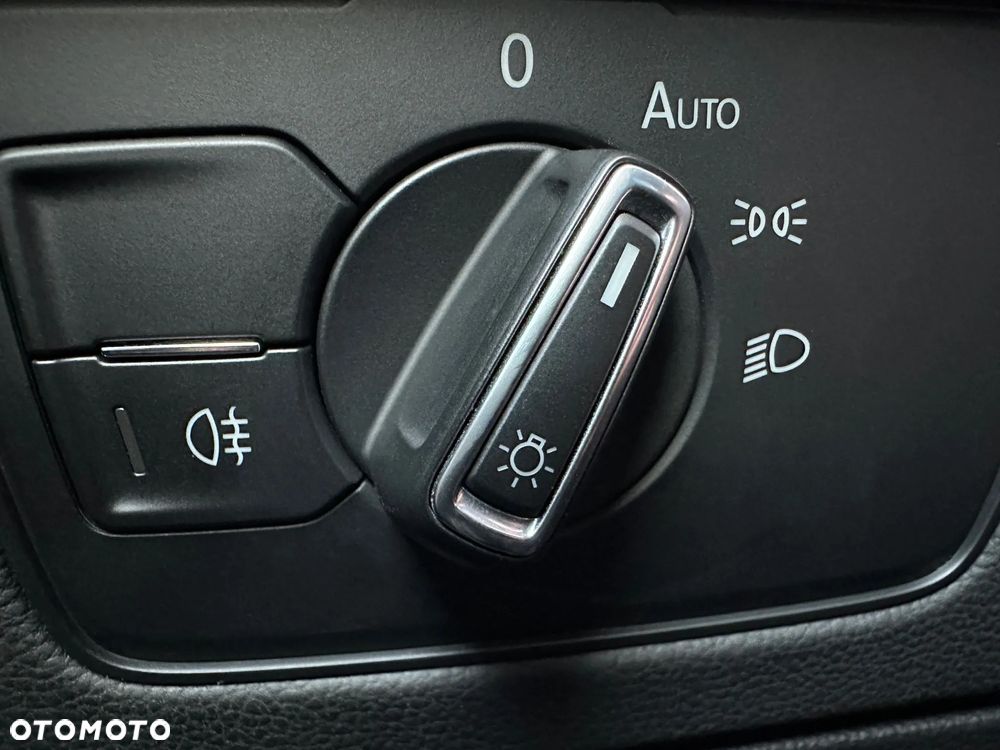 Volkswagen Passat 1.4 TSI BMT Comfortline - 9