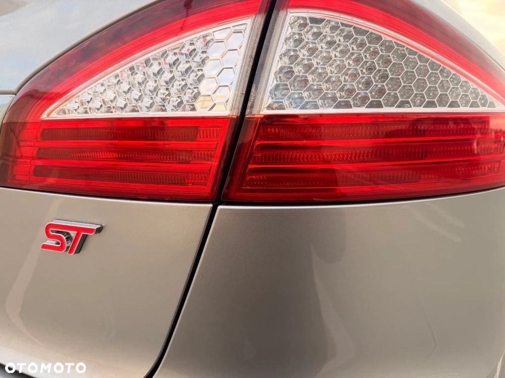 Ford Mondeo 2.5 Titanium S - 24