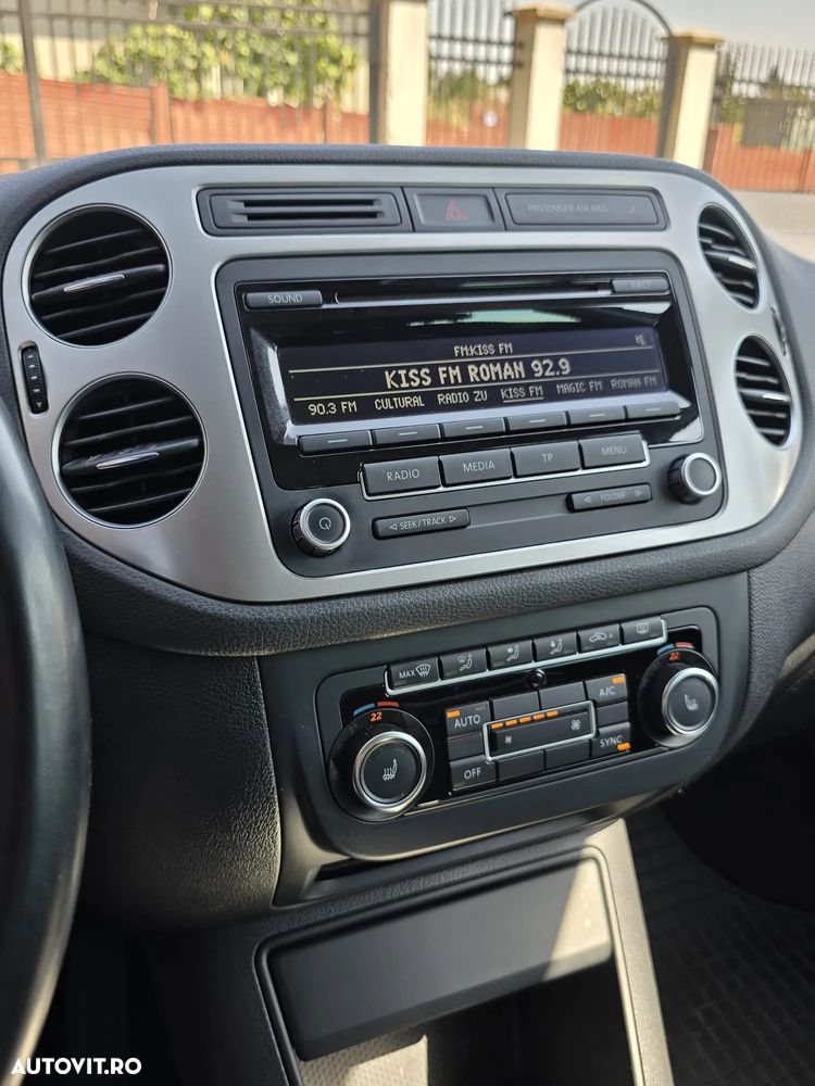 Volkswagen Tiguan 2.0 TDI DPF 4Motion BlueMotion Technology DSG Cup Track & Style - 32