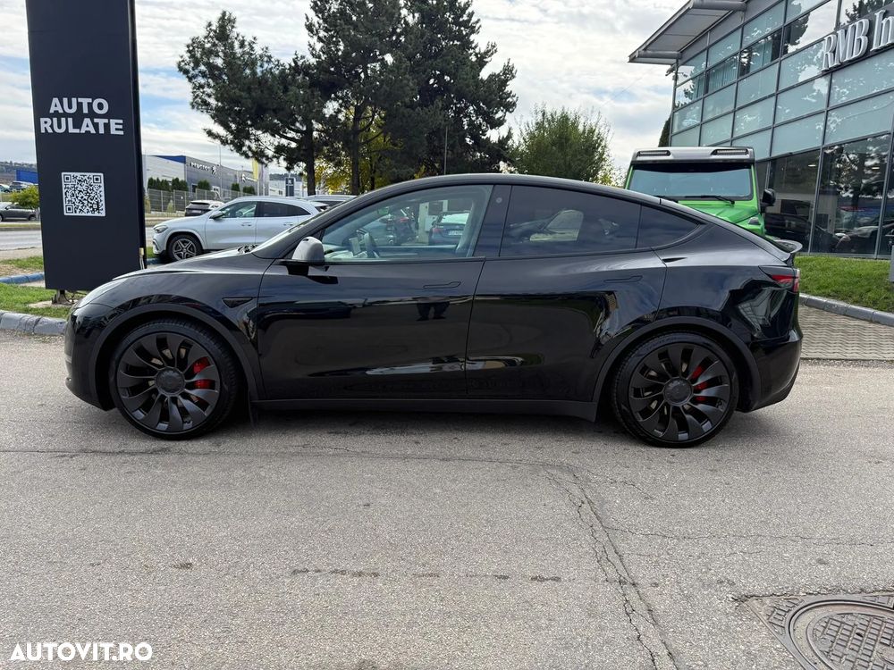Tesla Model Y - 20