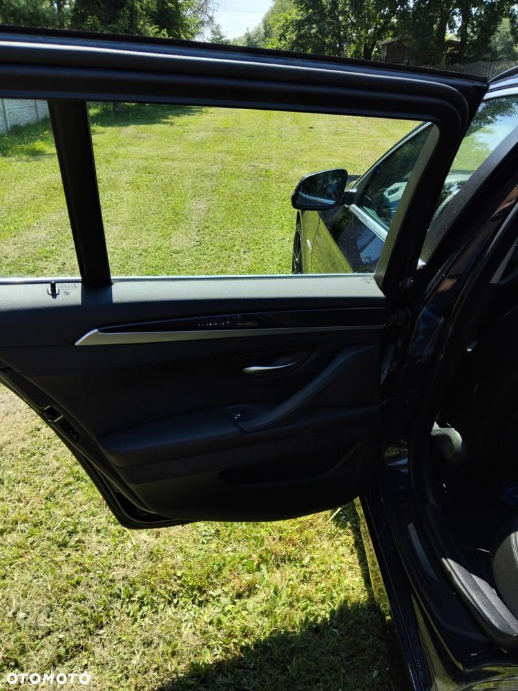 BMW Seria 5 520d - 15