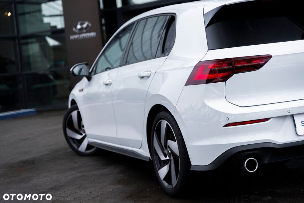 Volkswagen Golf - 30