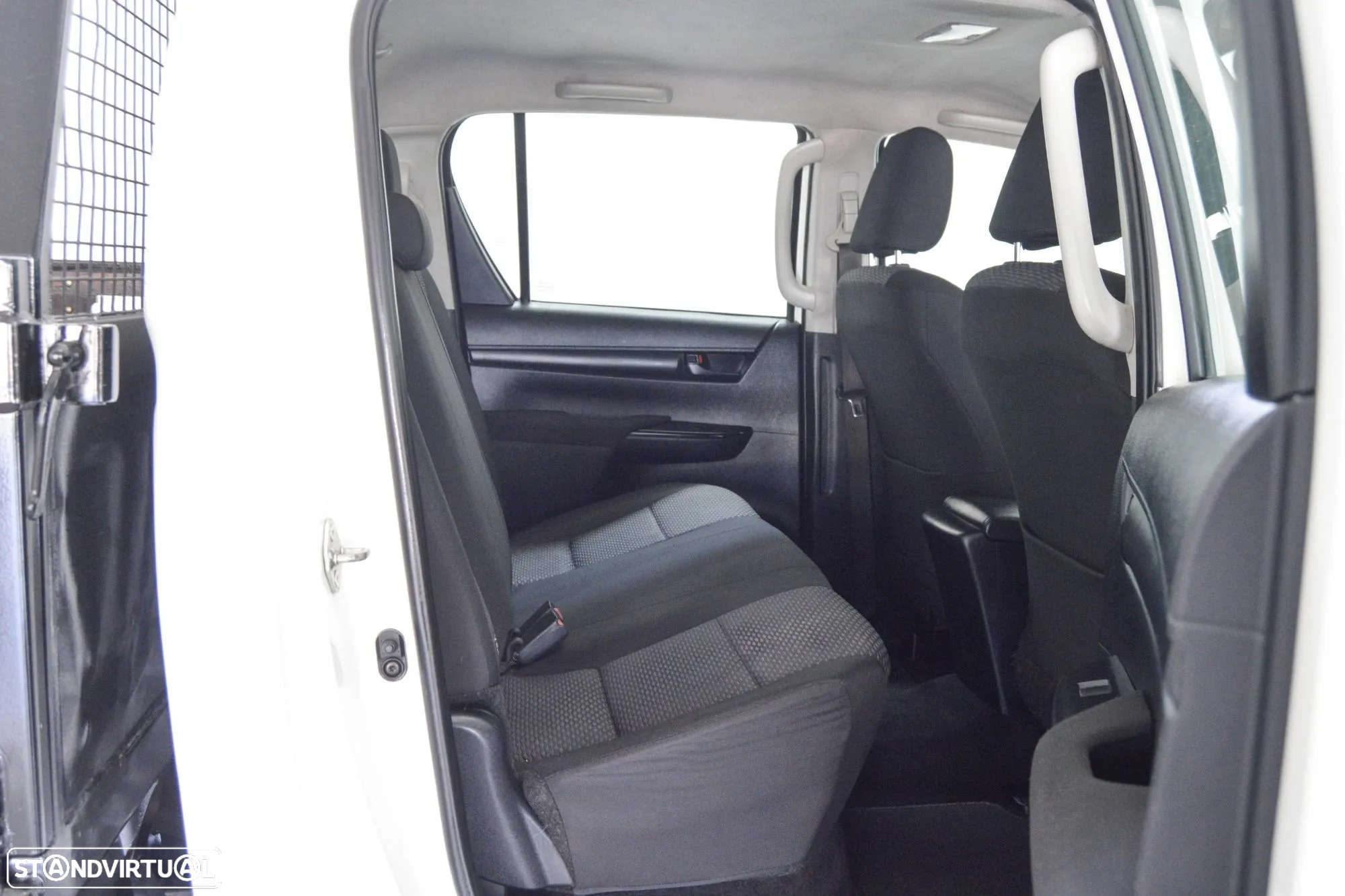 Toyota Hilux 2.4 D-4D 2WD CD CM - 50
