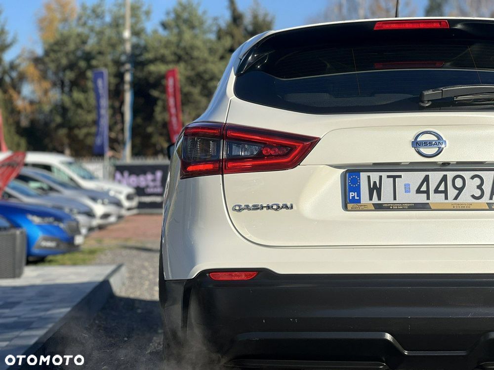 Nissan Qashqai 1.3 DIG-T N-Connecta EU6d - 10