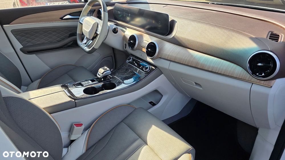 Forthing U Tour 1.5 DVVT GDI DCT - 11