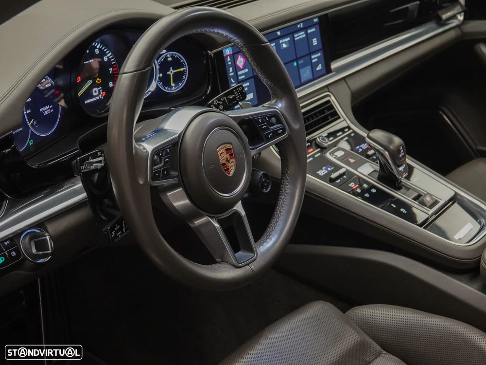 Porsche Panamera GTS - 17