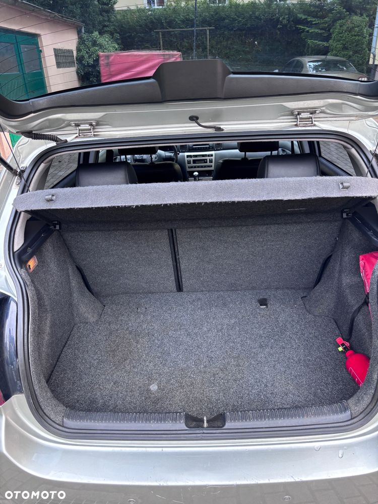Toyota Corolla 2.0 D-4D Sol - 11
