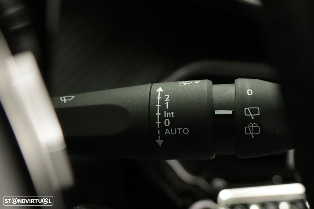 Peugeot 2008 1.2 PureTech Allure - 19