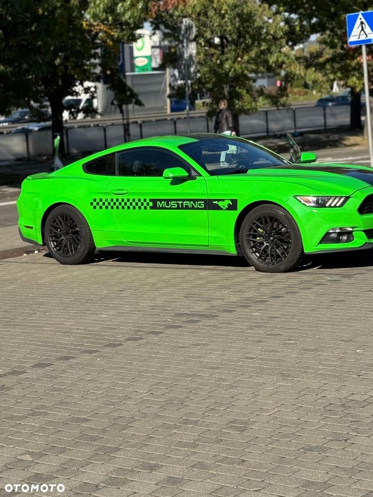 Ford Mustang - 5