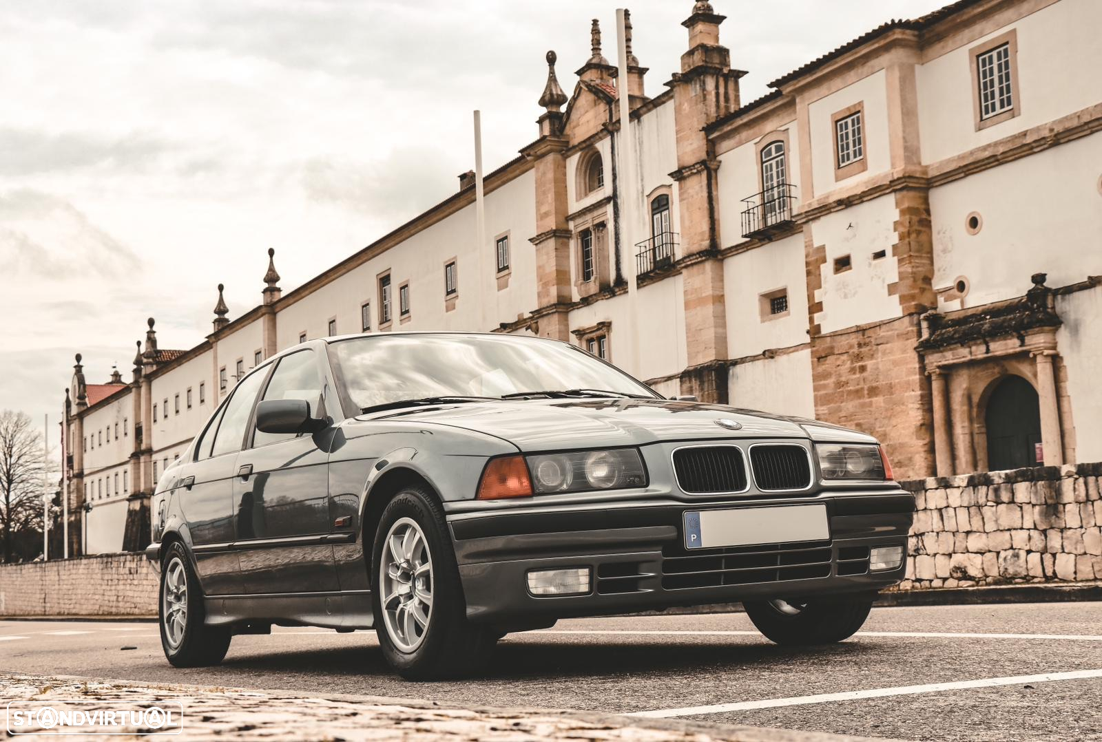 BMW 318 iS - 4