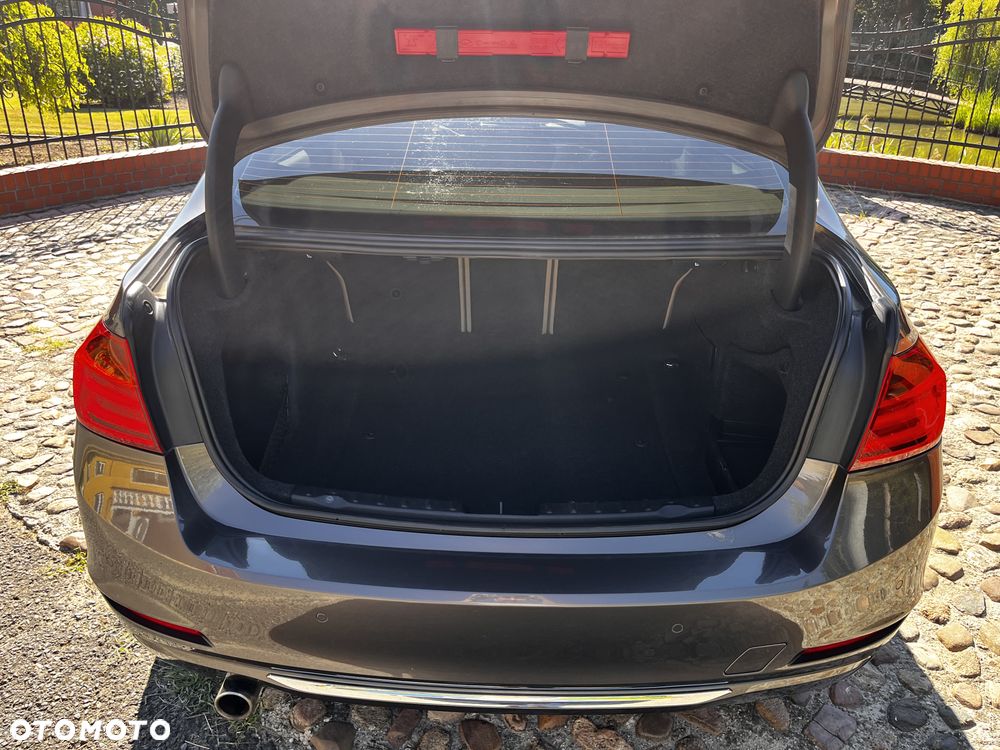 BMW Seria 3 - 16