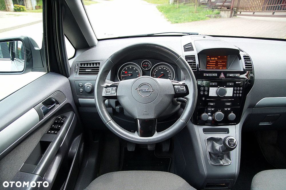 Opel Zafira 1.8 Elegance - 12
