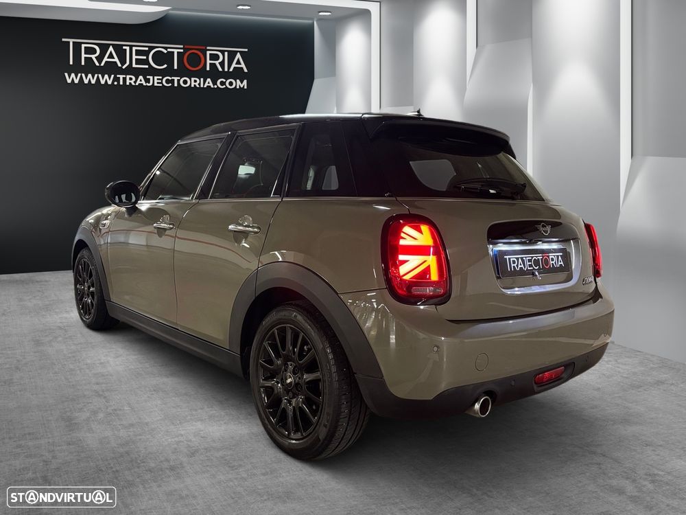 MINI 5 Portas Cooper Auto - 3
