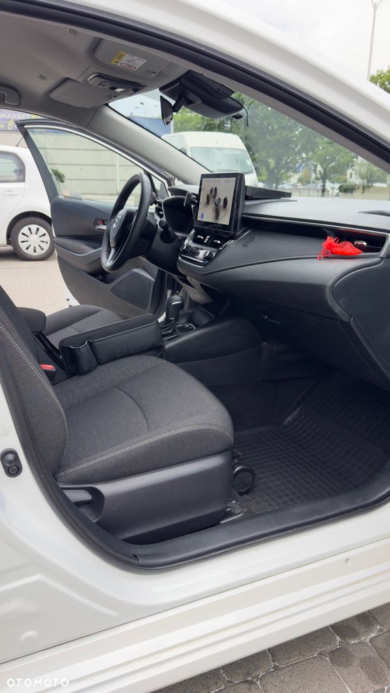 Toyota Corolla 1.8 Hybrid Comfort - 25