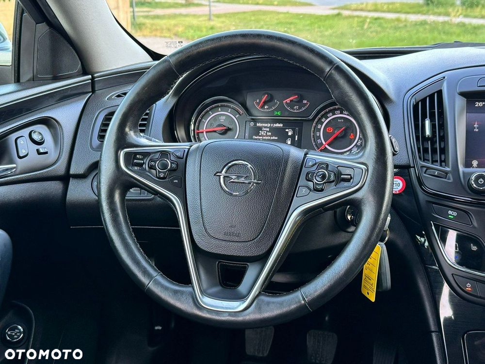 Opel Insignia - 22
