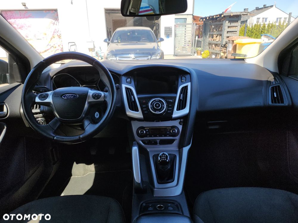 Ford Focus - 8