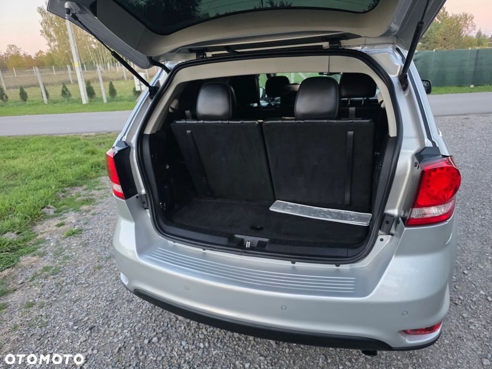 Fiat Freemont 2.0 Multijet Lounge - 24