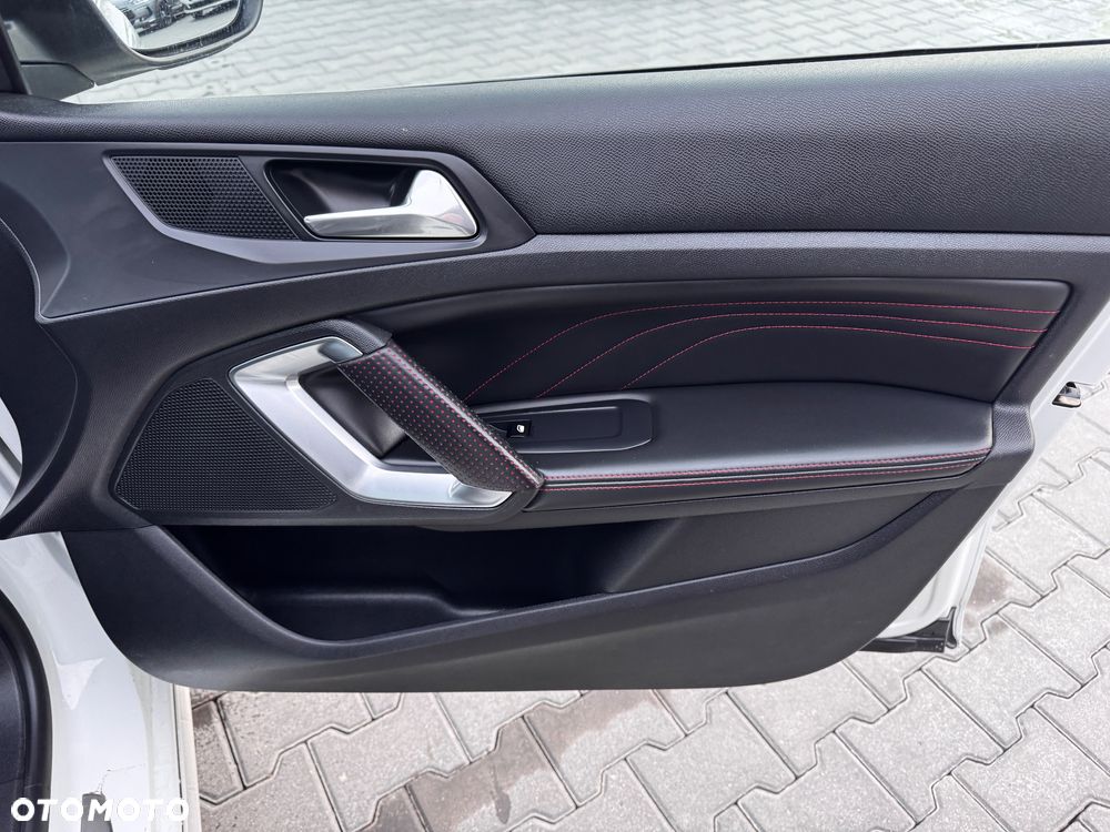 Peugeot 308 BlueHDi FAP 150 EAT6 Stop&Start GT-Line Edition - 25