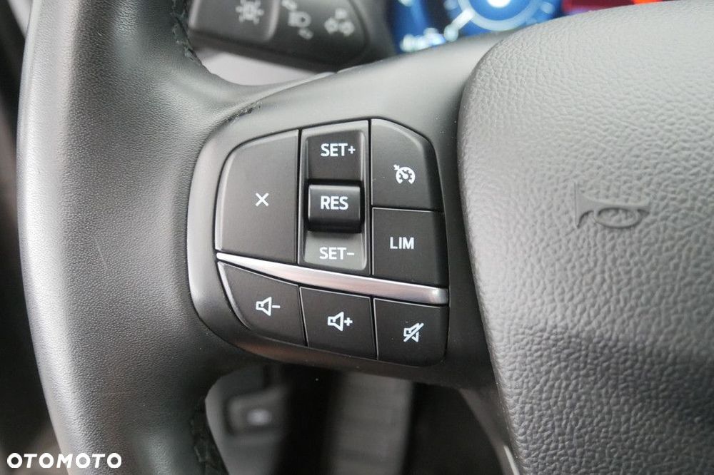 Ford Kuga - 26