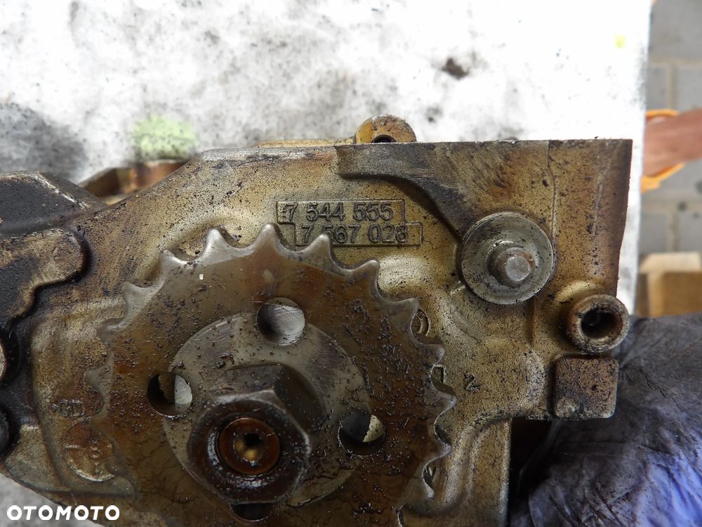 BMW - KOMPLETNA POMPA OLEJU  - N43 - 7544555 , 7567028 - 2