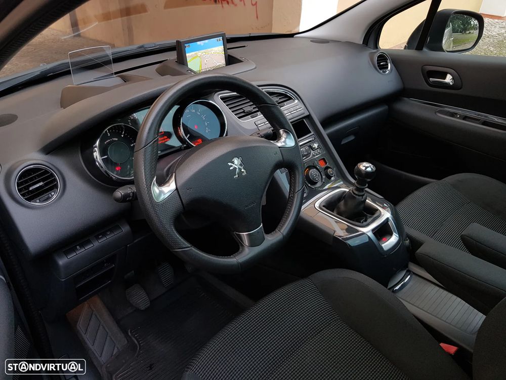 Peugeot 5008 1.6 BlueHDi Allure J17 - 15