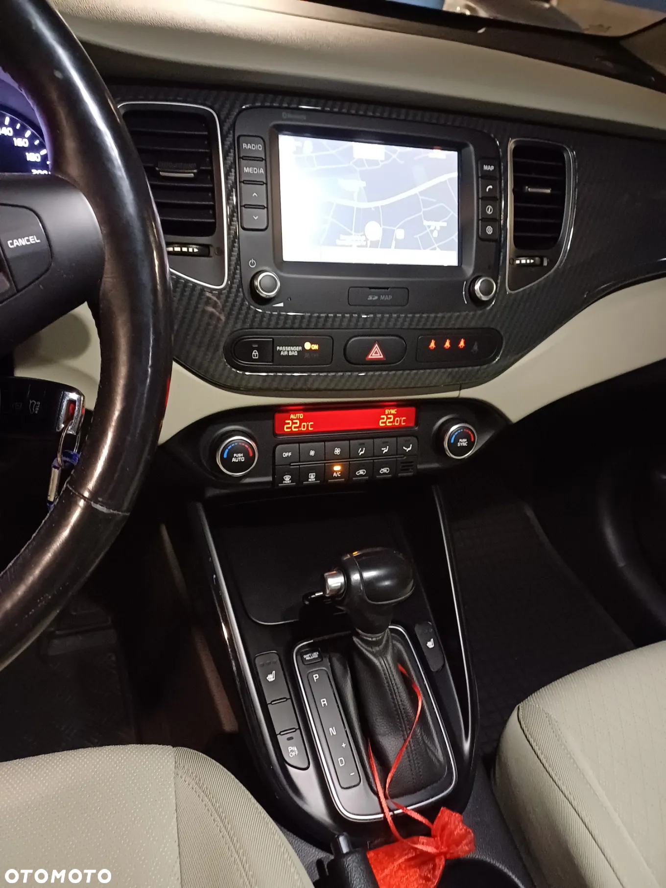 Kia Carens - 11