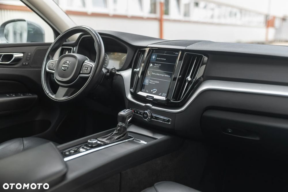 Volvo XC 60 T6 AWD Geartronic Momentum - 14