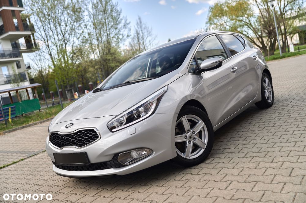 Kia Ceed 1.6 CRDi 128 Spirit - 3