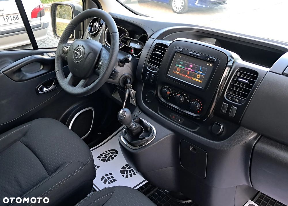 Opel Vivaro - 24