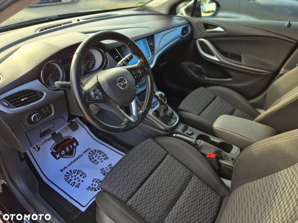 Opel Astra 1.4 Turbo Business - 17